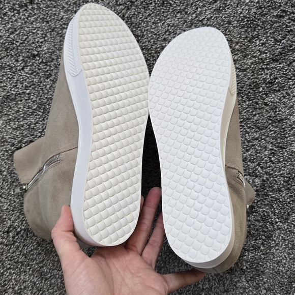 Steve Madden Wanda Wedge Sneaker NWOB size 9.5 - Picture 8 of 9